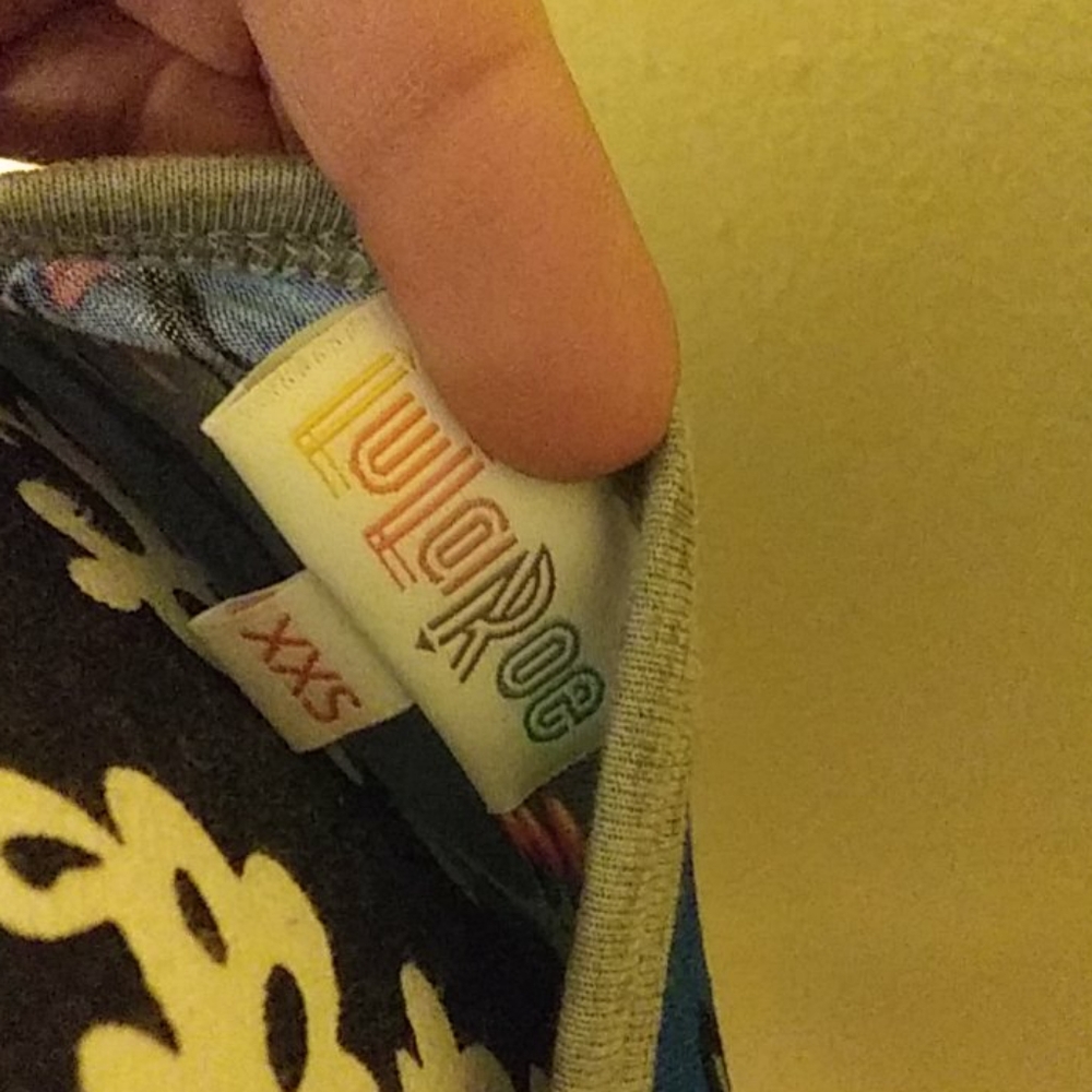 LulaRoe Randy - Picture 4 of 5